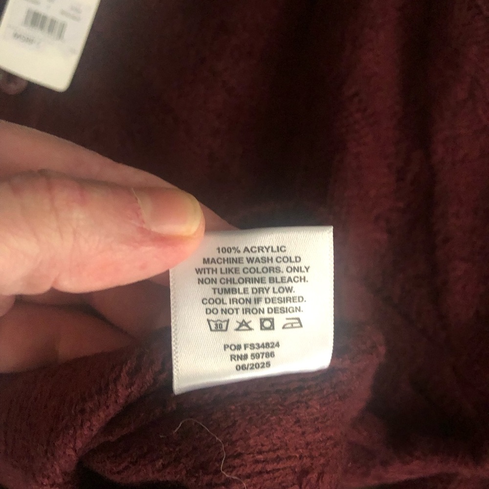 NWT Express Men's Burgundy Polo Quarter Button Up Sweater Size Small - Picture 12 of 13